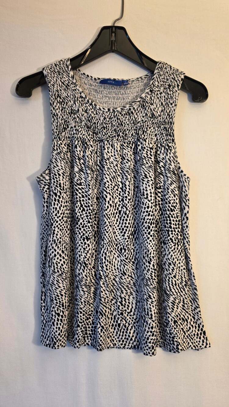 APT.9 Black and White Animal Print Smocked Sleeveless Top